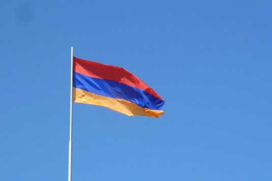Bandera-Armenia-real